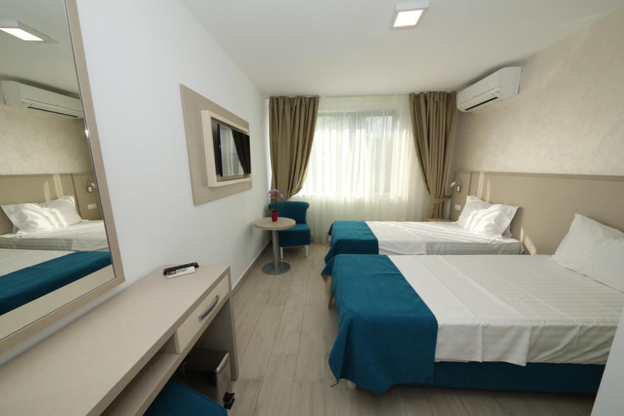 Hotel Delfin Mamaia Buitenkant foto