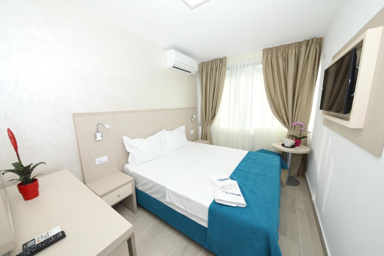 Hotel Delfin Mamaia Buitenkant foto