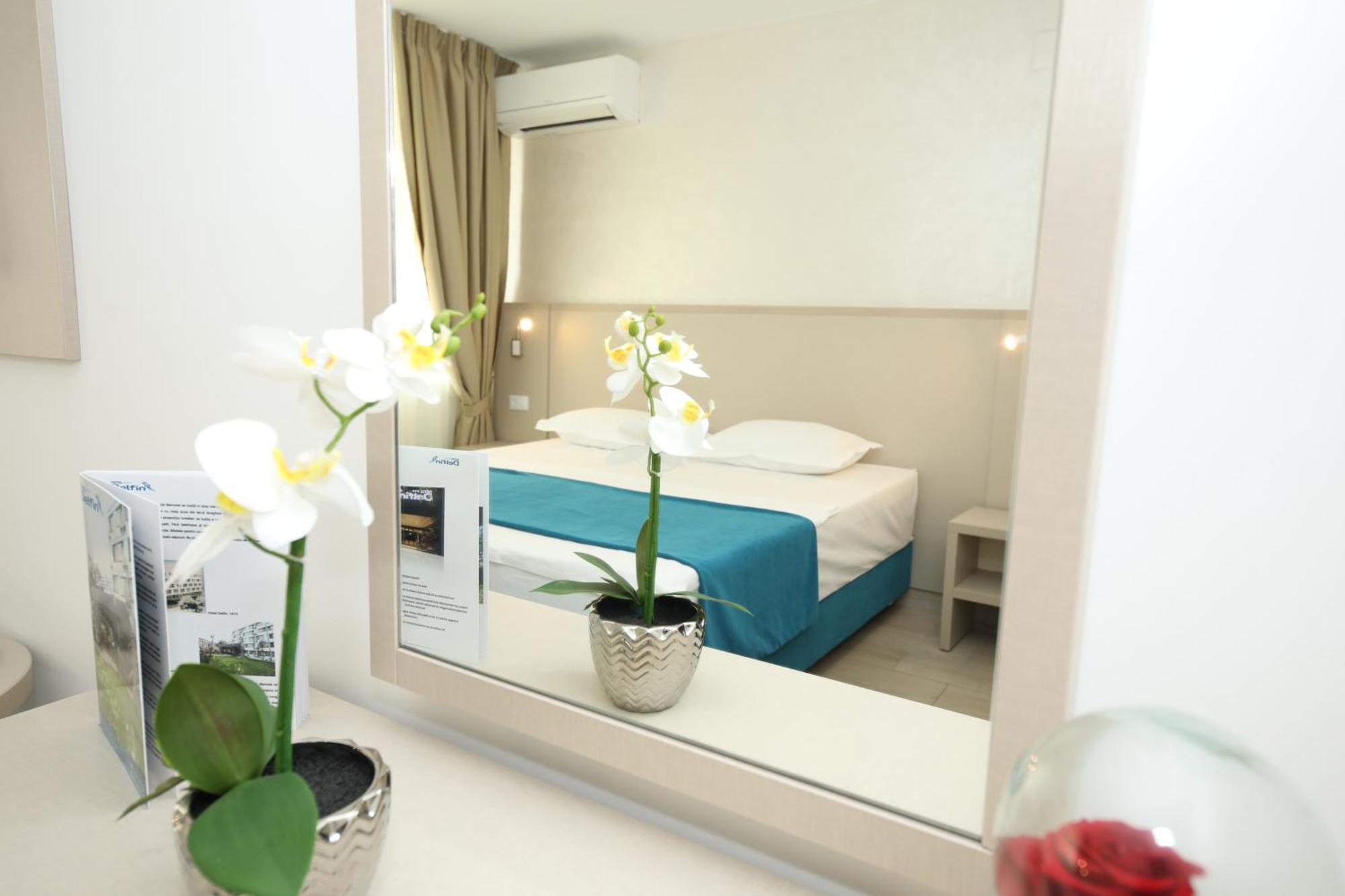 Hotel Delfin Mamaia Buitenkant foto