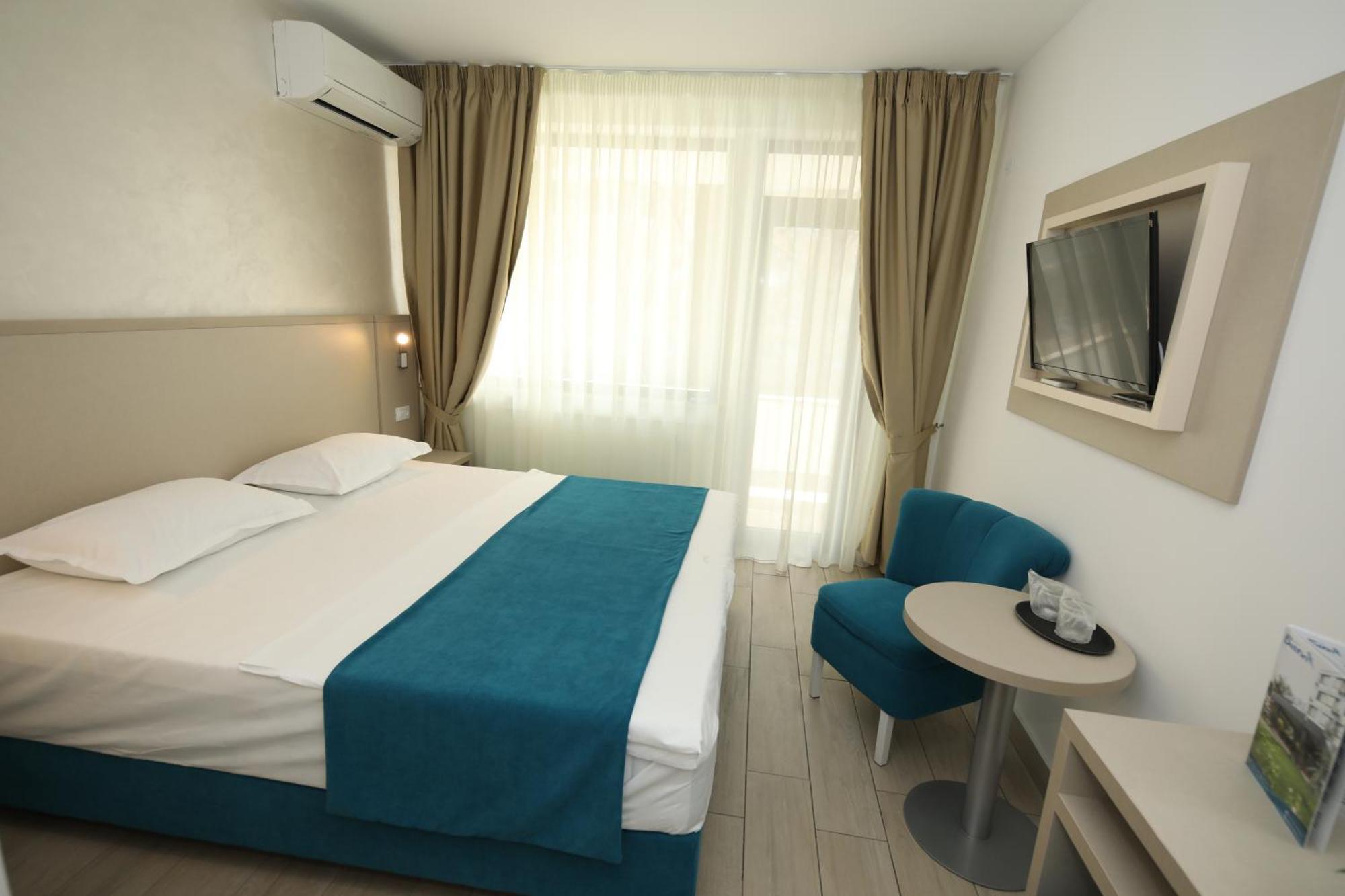 Hotel Delfin Mamaia Buitenkant foto