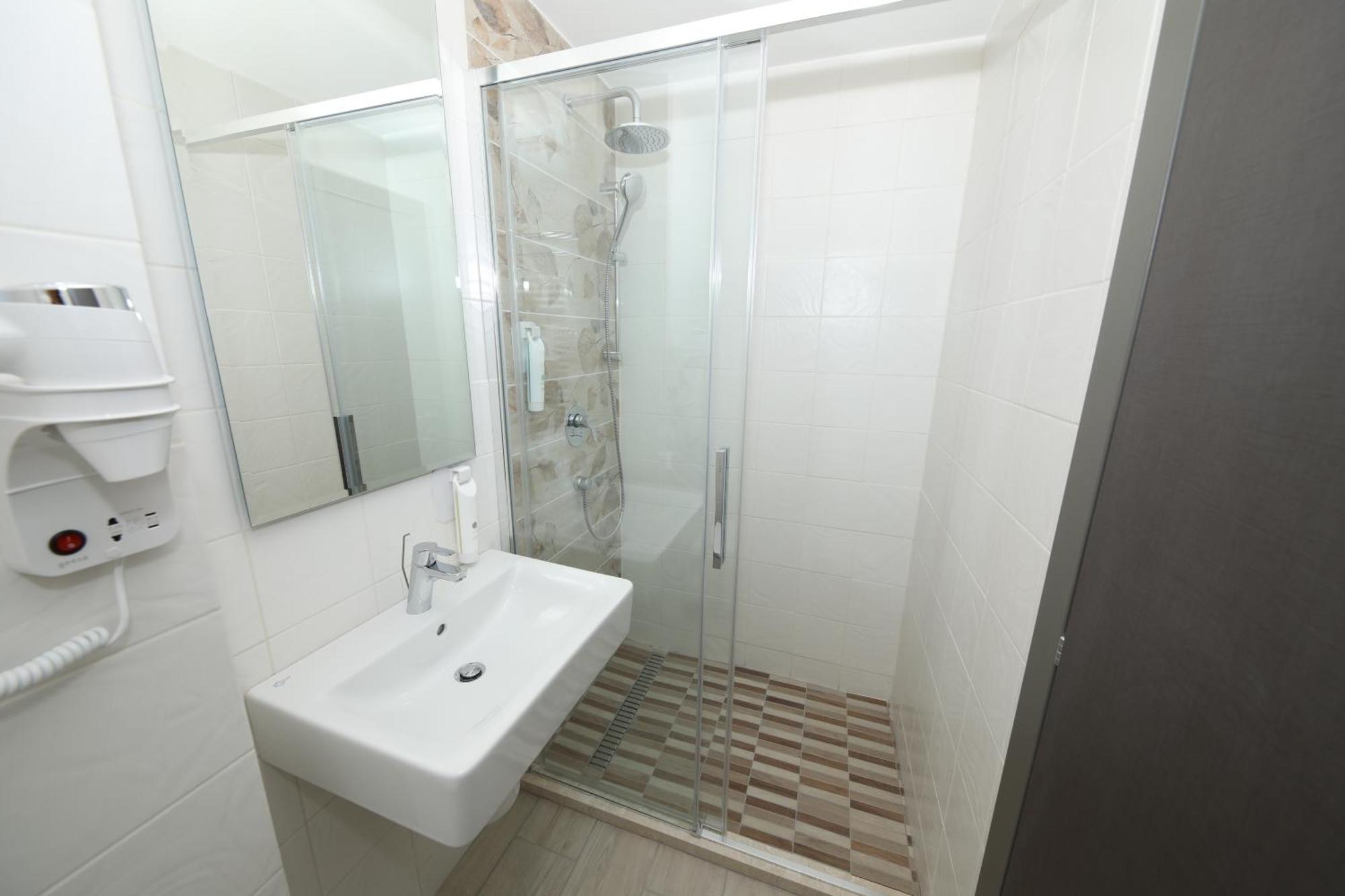 Hotel Delfin Mamaia Buitenkant foto